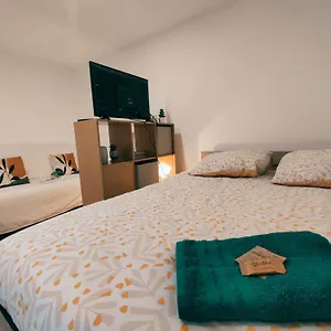 Apartamento Cosy Avec Clim Et Terrasse Ideal Couple, Aviñón